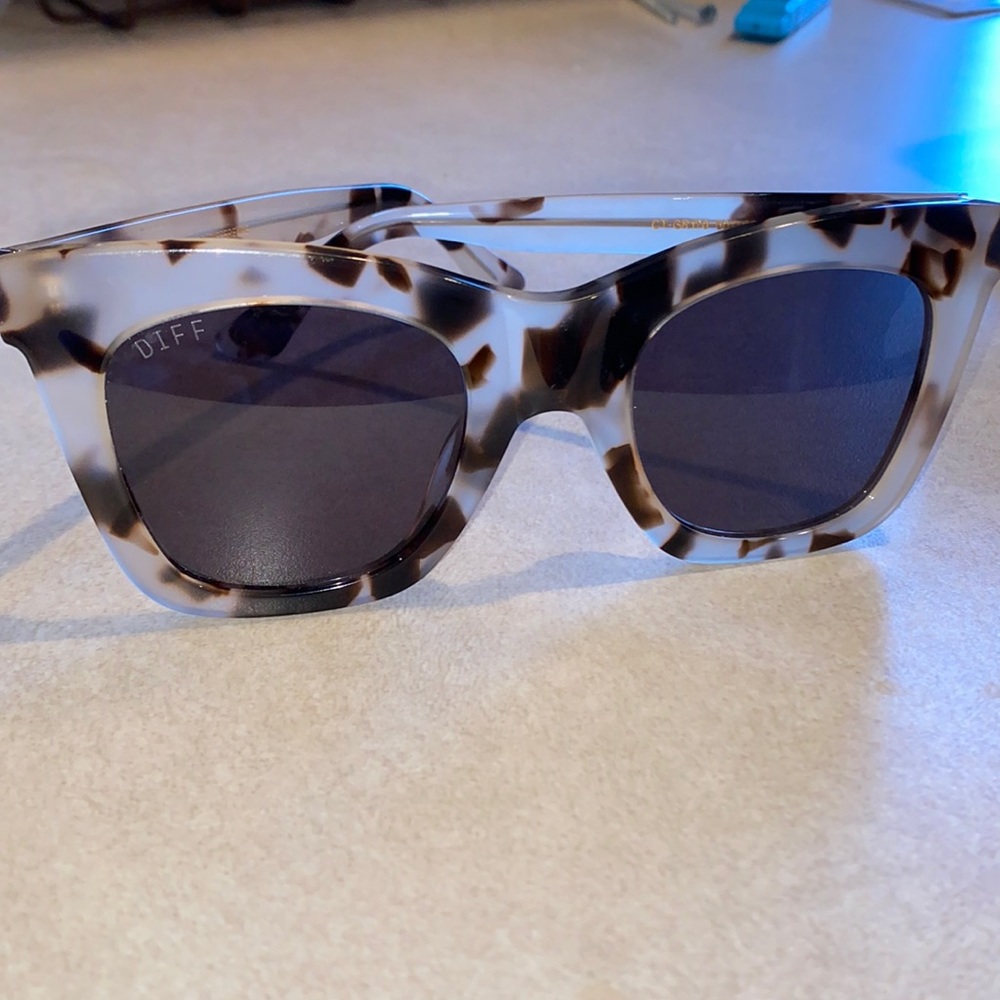 Diff Kaia Oversized Sunglasses